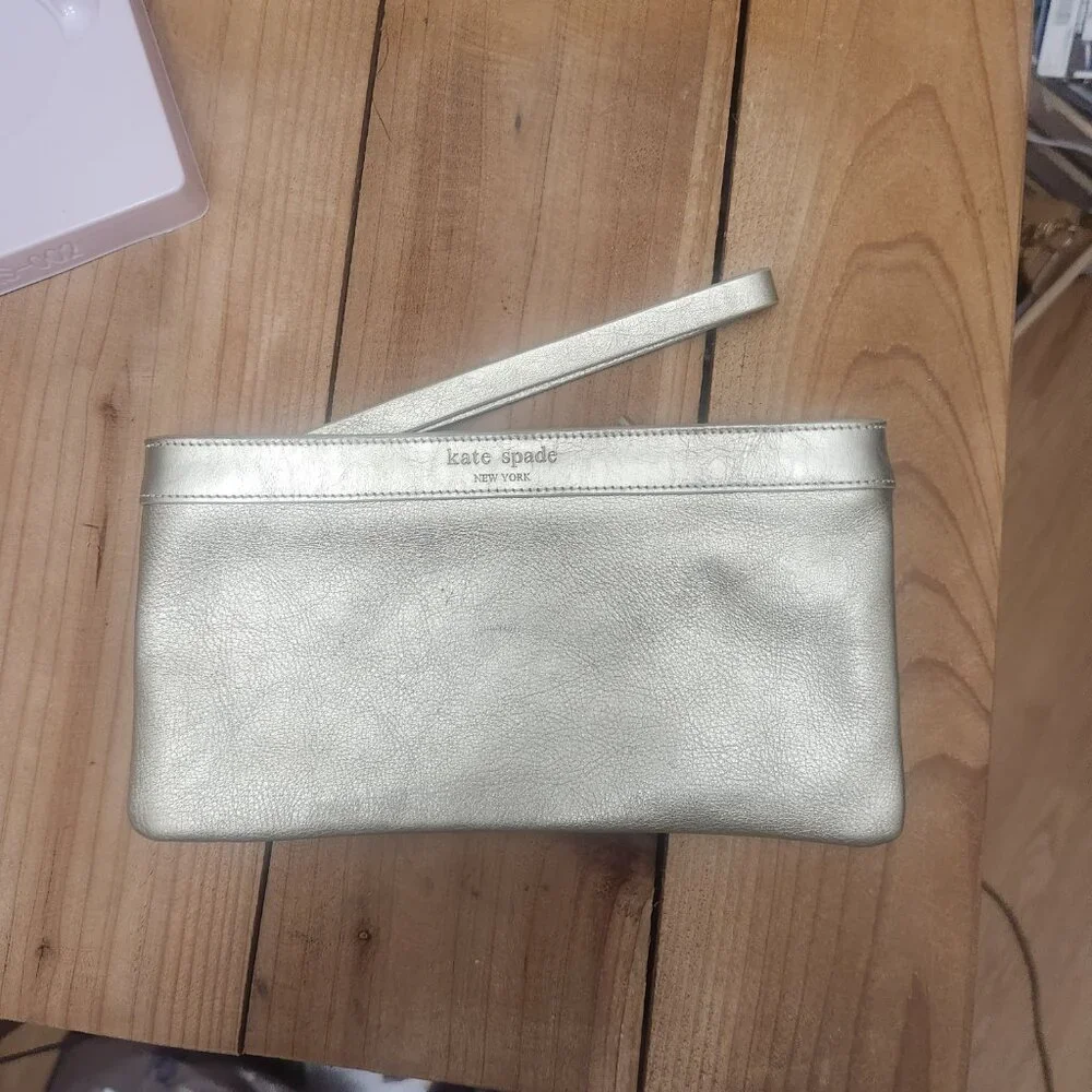 KATE SPADE Metallic Gold Soft Leather Zipper Cosmetic Case - Picture 9 of 13